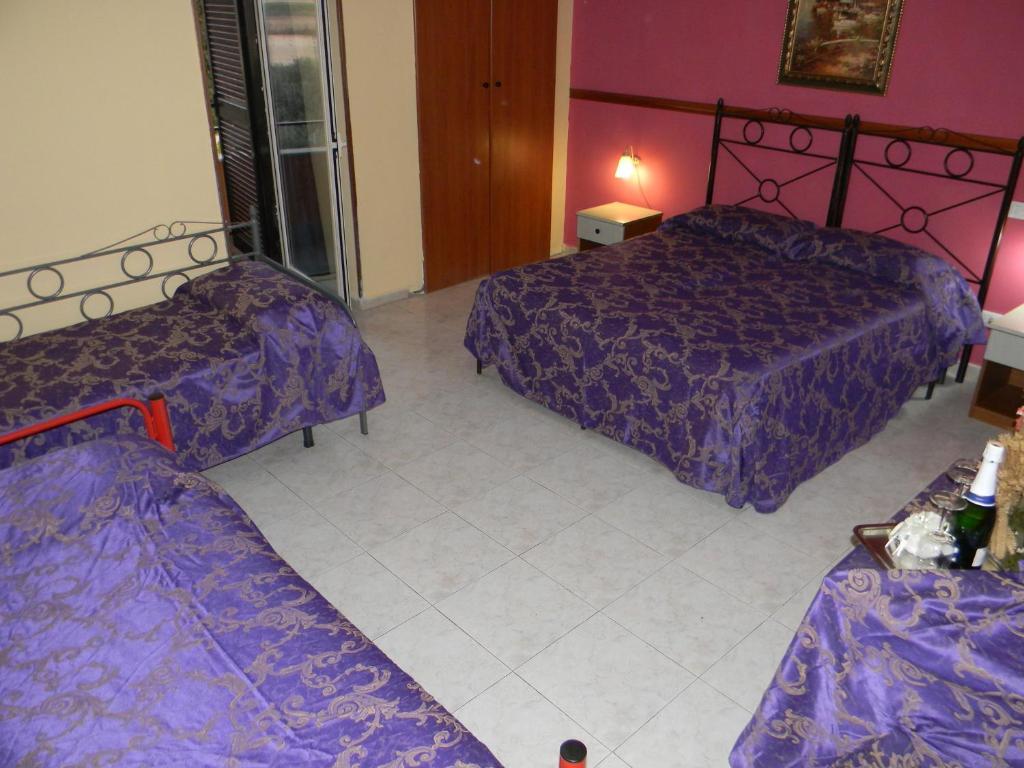 Hotel Mi.ro. Casalnuovo Di Napoli Zimmer foto
