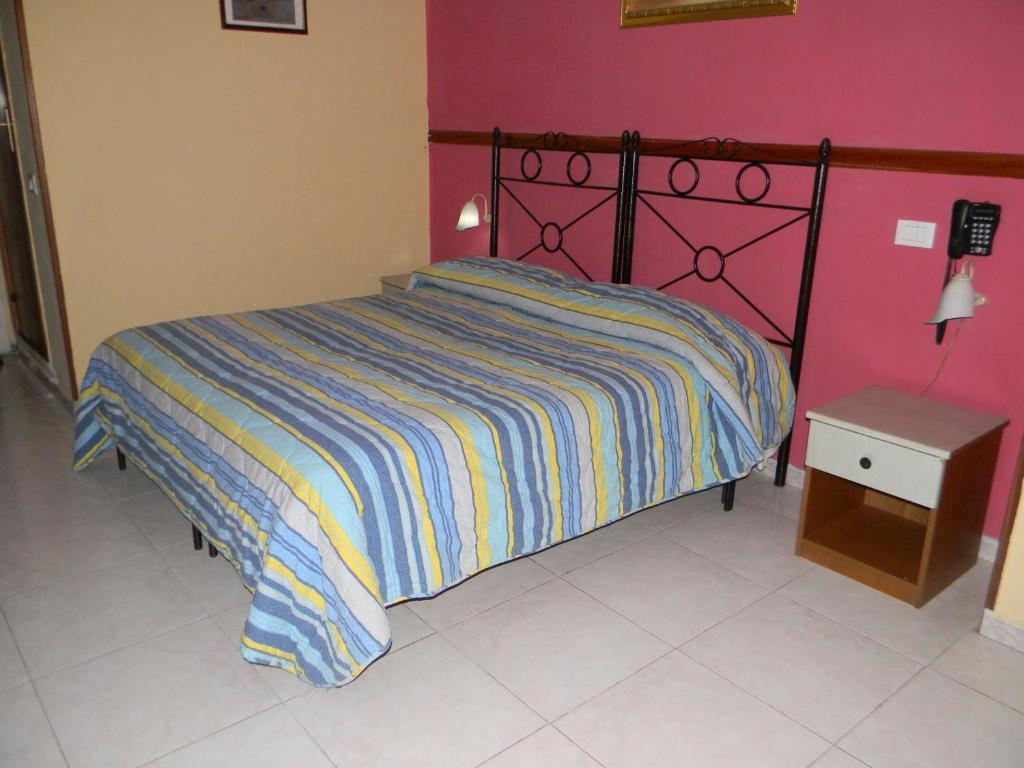 Hotel Mi.ro. Casalnuovo Di Napoli Zimmer foto